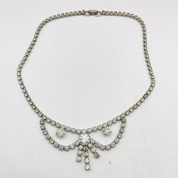 D'VERS NY Rhinestone Swag Bow Necklace Silver Tone Glam Bling Sparkle Holiday - Picture 2 of 10
